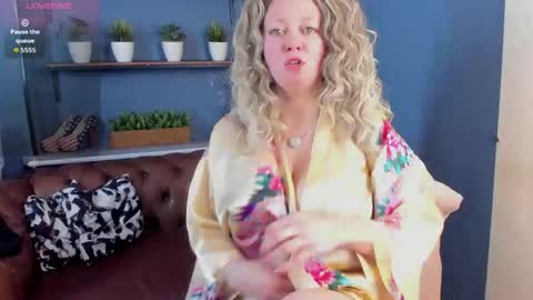 Snapshot of jessica_foxie chatting on 24, 4, 2026 Jessica online show from 24, 4, 2026