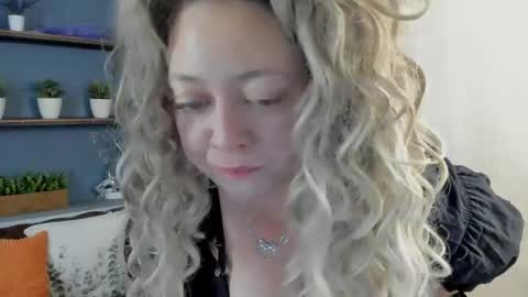 Snapshot of jessica_foxie chatting on 6, 5, 2026 Jessica online show from 6, 5, 2026