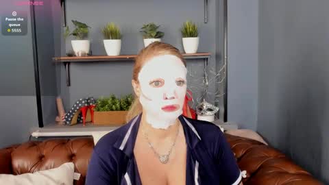 Snapshot of jessica_foxie chatting on 28, 5, 2026 Jessica online show from 28, 5, 2026