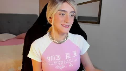 Snapshot of jessica_lisbon chatting on 5, 5, 2026 Jessica online show from 5, 5, 2026