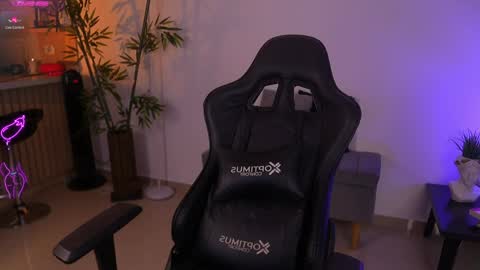 Snapshot of jessicapratt chatting on 7, 4, 2026 Jessica Pratt IG jessicaxpratt online show from 7, 4, 2026