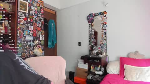 Snapshot of jessie_williams_01 chatting on 7, 2, 2025 Your Sweet Angel online show from 7, 2, 2025