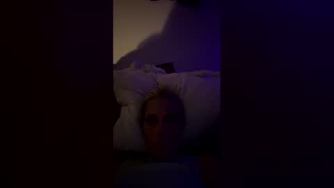 jessielivesloves online show from 18, 5, 2026