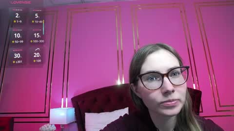 Snapshot of jessiestarrr chatting on 3, 4, 2026 JessieStarrr online show from 3, 4, 2026