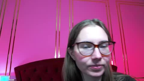 Snapshot of jessiestarrr chatting on 13, 4, 2026 JessieStarrr online show from 13, 4, 2026