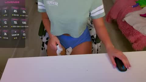 Jessi online show from 12, 11, 2025