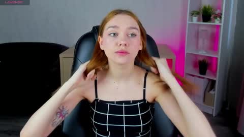 Snapshot of jessiexxiv chatting on 4, 2, 2025 Jessie online show from 4, 2, 2025