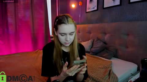 Snapshot of jessiexxiv chatting on 14, 10, 2025 Jessie online show from 14, 10, 2025