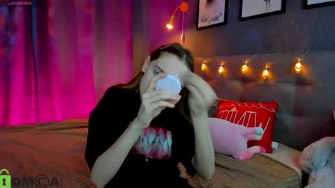 Snapshot of jessiexxiv chatting on 22, 12, 2025 Jessie online show from 22, 12, 2025