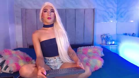 Snapshot of jessika_rabbits chatting on 21, 12, 2024 JESS online show from 21, 12, 2024