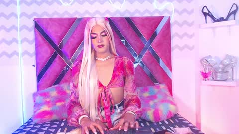 Snapshot of jessika_rabbits chatting on 8, 2, 2025 JESS online show from 8, 2, 2025