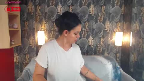 JessTheWicked online show from 3, 2, 2025