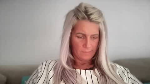 Snapshot of jessye_vega chatting on 15, 9, 2025 Jessye online show from 15, 9, 2025