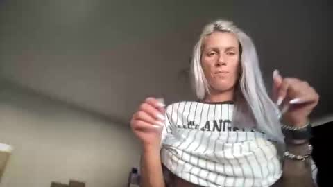 Snapshot of jessye_vega chatting on 16, 9, 2025 Jessye online show from 16, 9, 2025