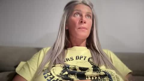 Snapshot of jessye_vega chatting on 3, 10, 2025 Jessye online show from 3, 10, 2025