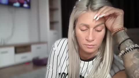 Snapshot of jessye_vega chatting on 16, 10, 2025 Jessye online show from 16, 10, 2025