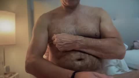 Snapshot of jesuiscoquinoui chatting on 17, 12, 2025 Jesuiscoquin online show from 17, 12, 2025