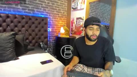 Snapshot of jesus77_ chatting on 21, 11, 2025 --- Jesus --- online show from 21, 11, 2025