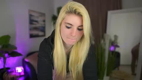 Snapshot of jetpearl chatting on 22, 3, 2026 Jet online show from 22, 3, 2026