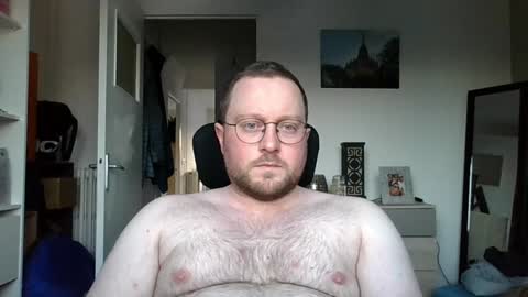 jeuneloup92 online show from 17, 1, 2025