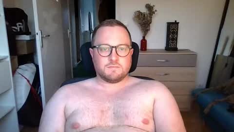 jeuneloup92 online show from 24, 9, 2025