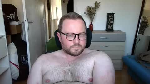 jeuneloup92 online show from 13, 10, 2025