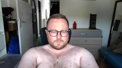 jeuneloup92 online show from 22, 5, 2026