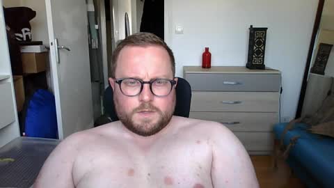 jeuneloup92 online show from 27, 5, 2026