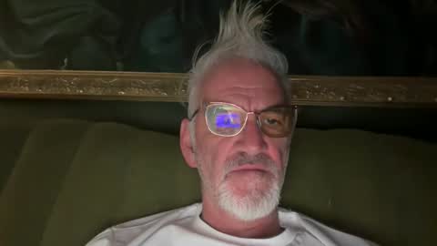 Snapshot of jewlronny chatting on 23, 4, 2026 jewlronny online show from 23, 4, 2026