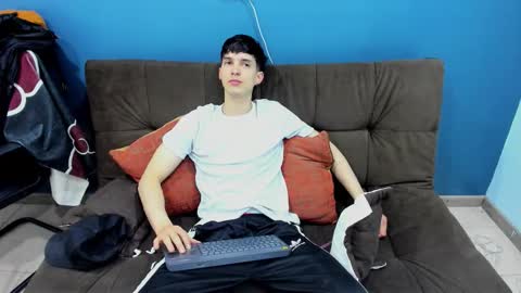 Snapshot of jheampiero chatting on 22, 12, 2025 Jheampiero online show from 22, 12, 2025