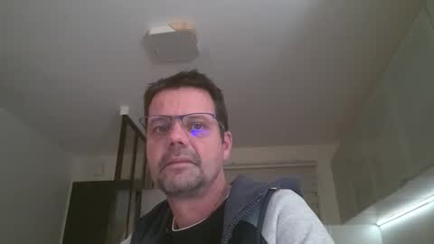 Snapshot of jhmec44000 chatting on 3, 4, 2026 jhmec44000 online show from 3, 4, 2026