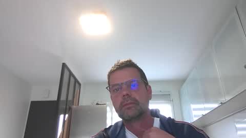 Snapshot of jhmec44000 chatting on 21, 4, 2026 jhmec44000 online show from 21, 4, 2026