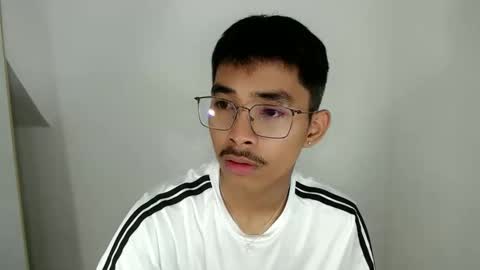 Snapshot of jhnxxnaughty_ chatting on 20, 12, 2025 Johnny online show from 20, 12, 2025