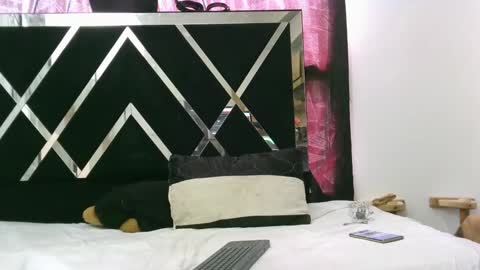 Snapshot of jhoana_aston chatting on 7, 1, 2025 jhoana aston - daniel online show from 7, 1, 2025