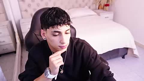 Snapshot of jhoanleandro chatting on 8, 7, 2026 jhoanleandro online show from 8, 7, 2026
