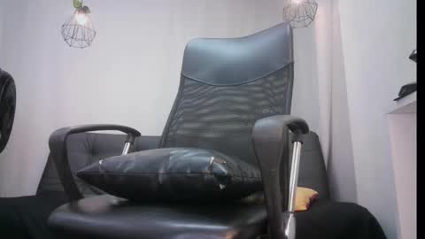 Snapshot of jhon_malo chatting on 4, 2, 2025 jhon_malo online show from 4, 2, 2025