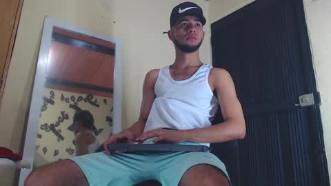 Snapshot of jhon_malo chatting on 2, 11, 2025 jhon_malo online show from 2, 11, 2025