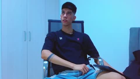 Snapshot of jhony_sex3 chatting on 8, 11, 2025 jhony_sex3 online show from 8, 11, 2025