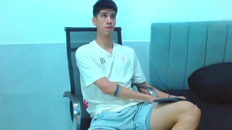 Snapshot of jhony_sex3 chatting on 23, 12, 2025 jhony_sex3 online show from 23, 12, 2025