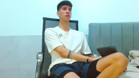 jhony_sex3 online show from 25, 6, 2026