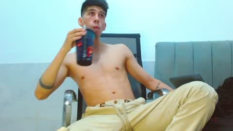 jhony_sex3 online show from 30, 7, 2026