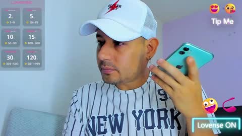 Jhony Alzate online show from 23, 12, 2024