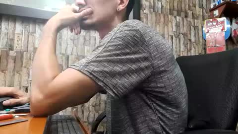 Jhosuamoore  online show from 25, 2, 2026