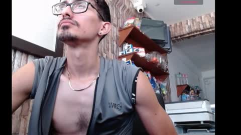 jhosuamoore2 online show from 11, 4, 2026