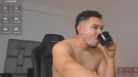 Jhonatan80  online show from 25, 11, 2025