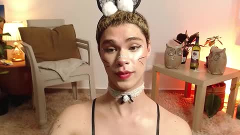 Jhuan Nhez online show from 31, 10, 2025