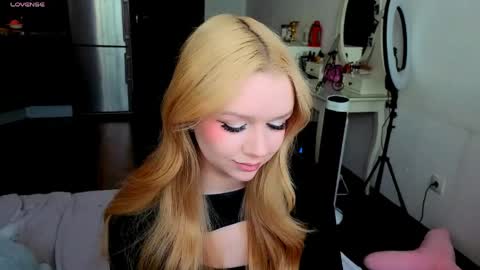 Snapshot of jiaalisaa chatting on 26, 5, 2026 Lisa I would really appreciate it if you could help me achieve 88 thumbs up favorite patterns 38457588 online show from 26, 5, 2026