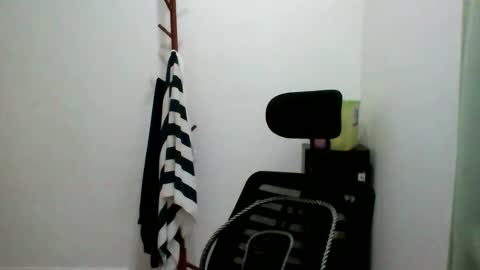 Snapshot of jiachi13 chatting on 4, 11, 2025 Alex online show from 4, 11, 2025