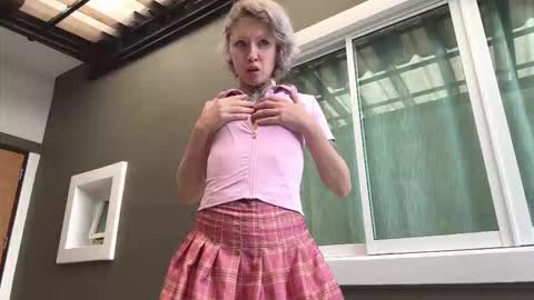 Snapshot of jigglipuff_ chatting on 1, 3, 2026 jigglipuff_ online show from 1, 3, 2026