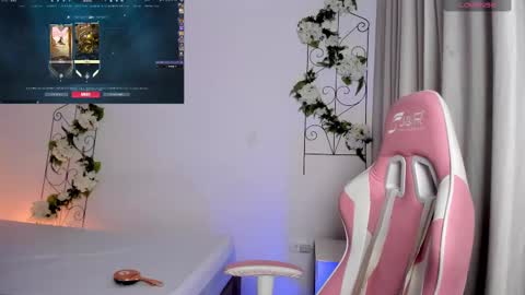 Snapshot of jiggly_ chatting on 10, 9, 2025 Jiggly online show from 10, 9, 2025